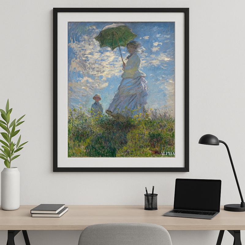 Reproduction peinte à la main de Femme avec un Parasol de Claude Monet exposée dans un salon lumineux, ambiance impressionniste et florale.